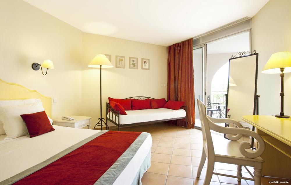 Golden Tulip Avignon Le Paradou Esterno foto