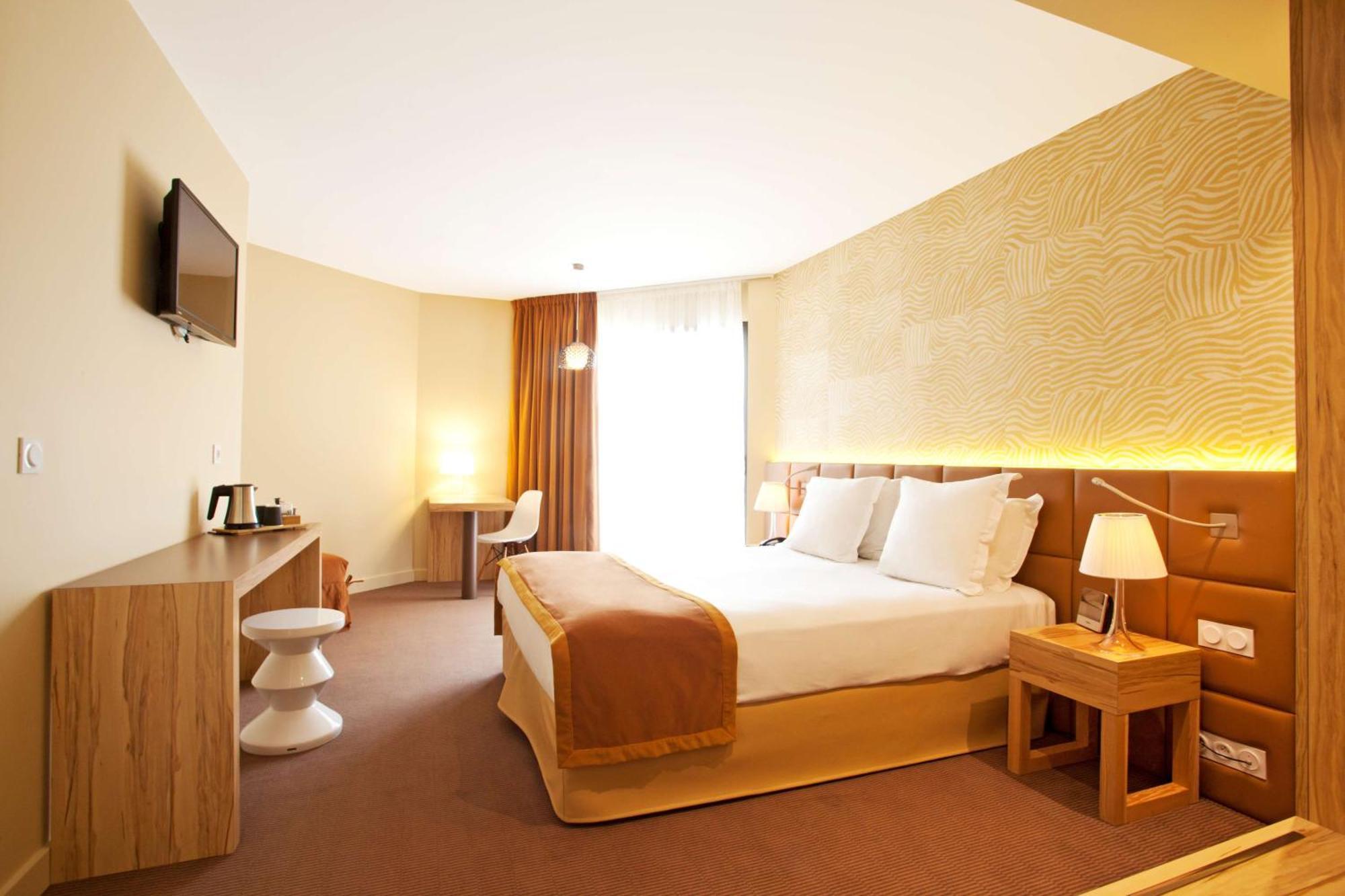 Golden Tulip Avignon Le Paradou Esterno foto